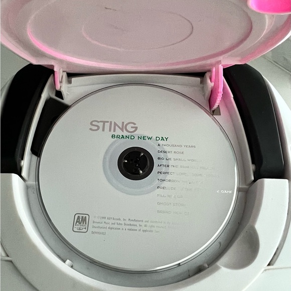 1D Pink and White Boombox with Ergonomic Design - Picture 11 of 11